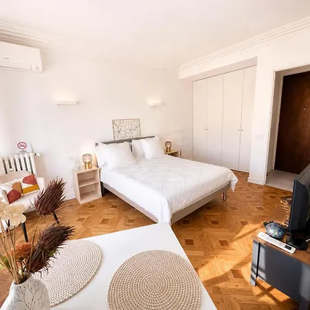 Renovated With Balcony & Side Sea View 25 Bis Promenade Des Appartamento *